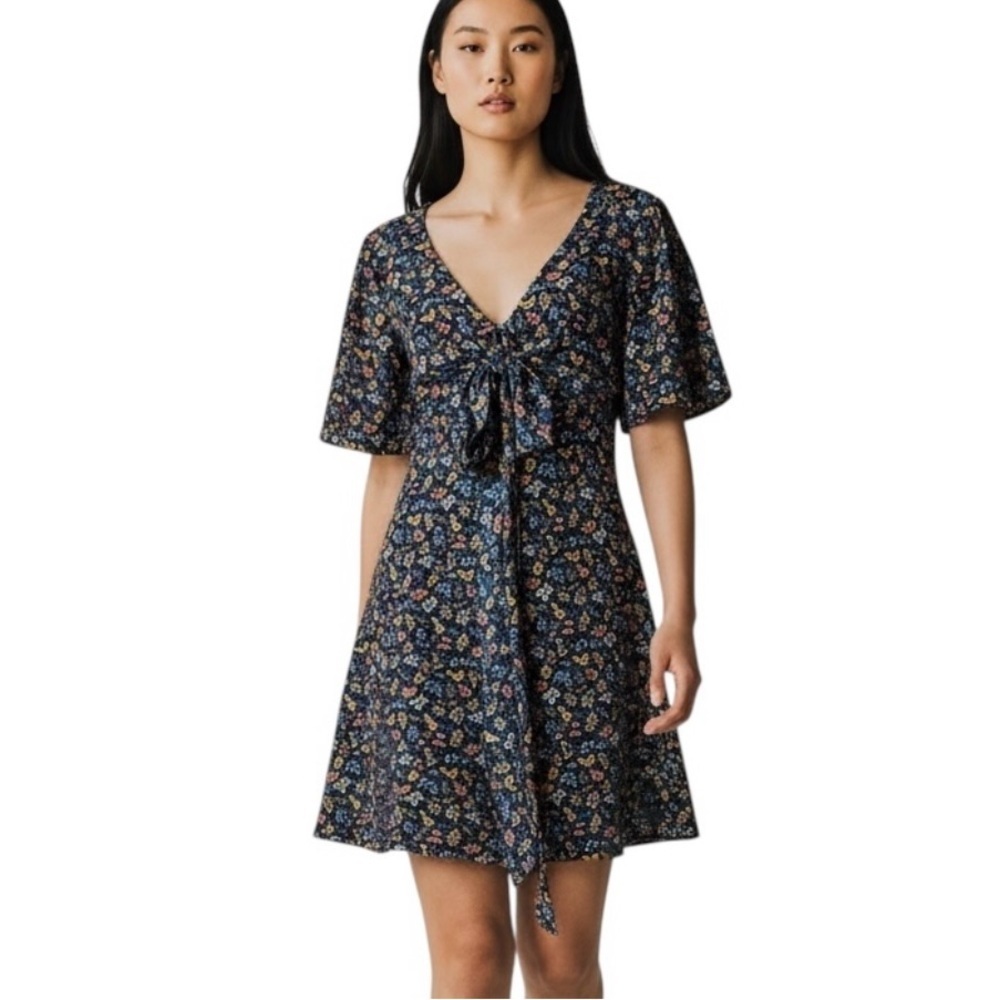Madewell Tie-Front Ditzy Floral Mini Dress Size 10 Boho Wedding Guest Cocktails
